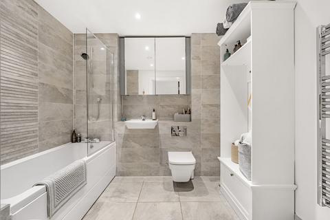1 bedroom apartment for sale, Swan Street, Isleworth, TW7