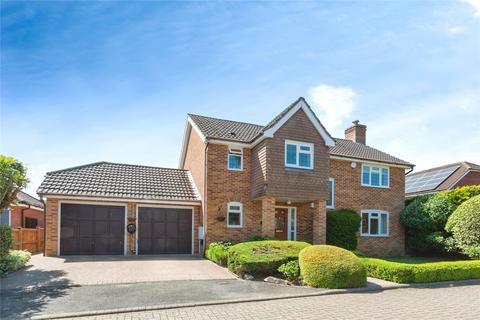 8 Litton Gardens, Oakley, Basingstoke, RG23 7JS