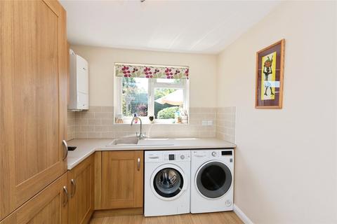 8 Litton Gardens, Oakley, Basingstoke, RG23 7JS
