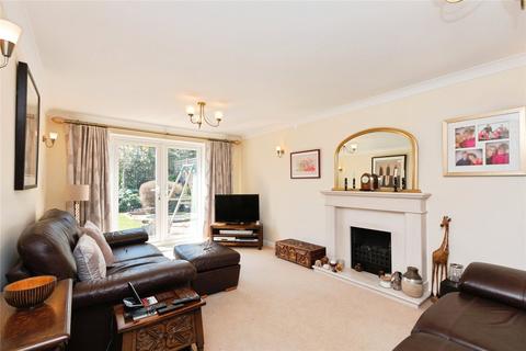 8 Litton Gardens, Oakley, Basingstoke, RG23 7JS