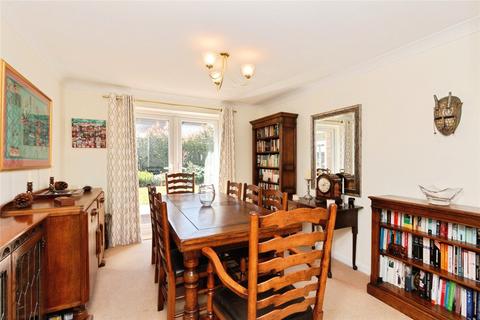 8 Litton Gardens, Oakley, Basingstoke, RG23 7JS