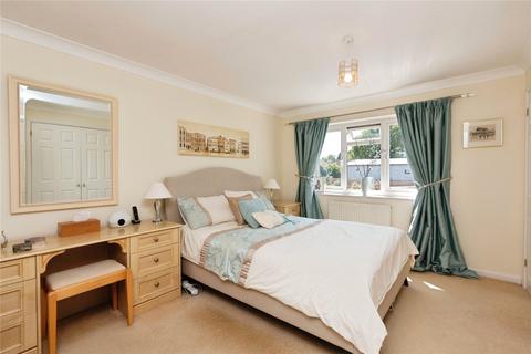 8 Litton Gardens, Oakley, Basingstoke, RG23 7JS