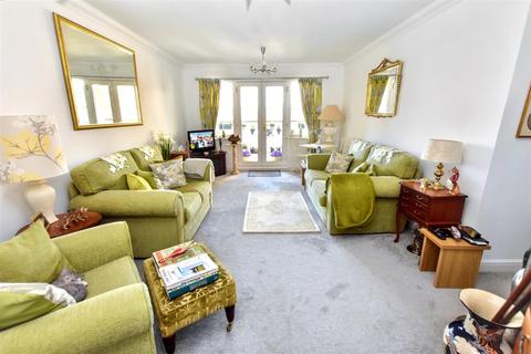 2 bedroom flat for sale, Golden Gate Way, Eastbourne