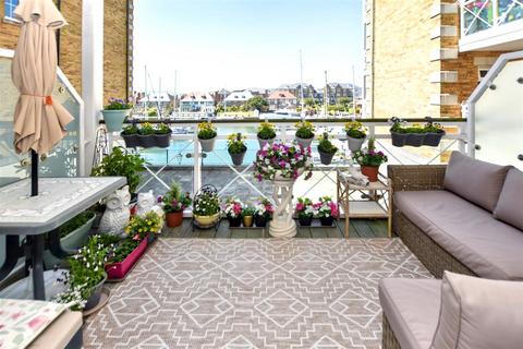 Golden Gate Way, Eastbourne