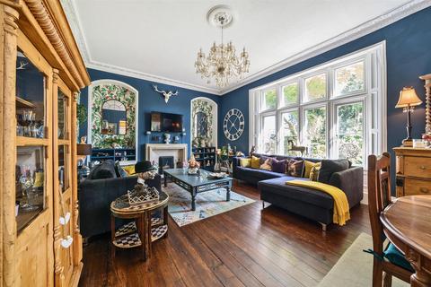 Mulberry House Barbican Terrace, Barnstaple, EX32 9HH
