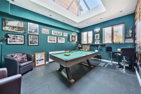Mulberry House Barbican Terrace, Barnstaple, EX32 9HH