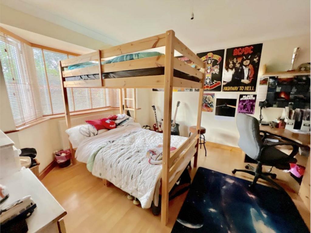 Bedroom2