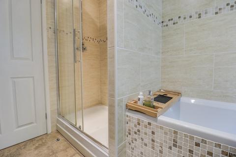 8 Broadgate Rise, Horsforth, Leeds, LS18 4DL