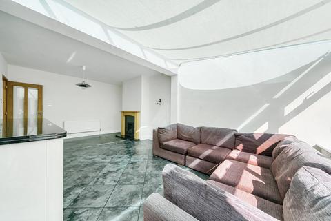 84 Pickhurst Rise, West Wickham, BR4 0AN