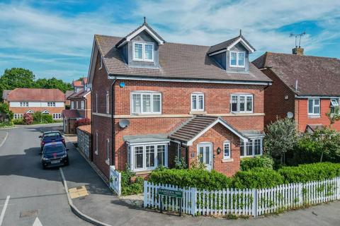 5 bedroom detached house for sale, Within Walking Distance Of Marden Station