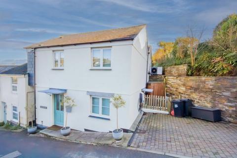 Les Papillons Castle Hill, Lostwithiel, PL22 0DE