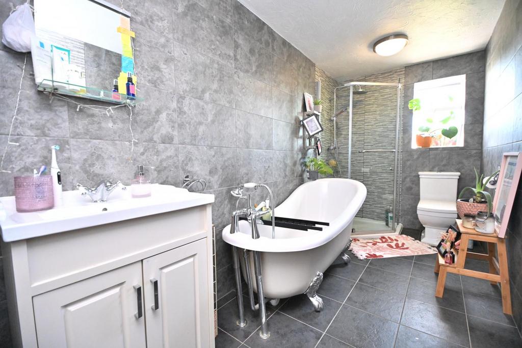 Chorley Road, Westhoughton, Bolton, BL5 3 NS - STUN