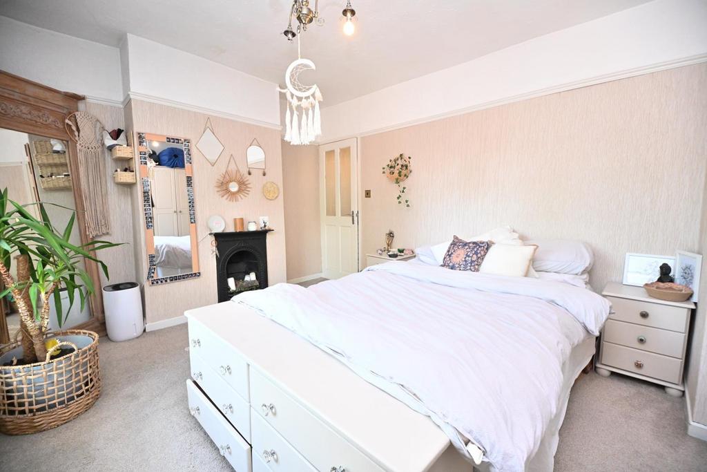 Chorley Road, Westhoughton, Bolton, BL5 3 NS - STUN