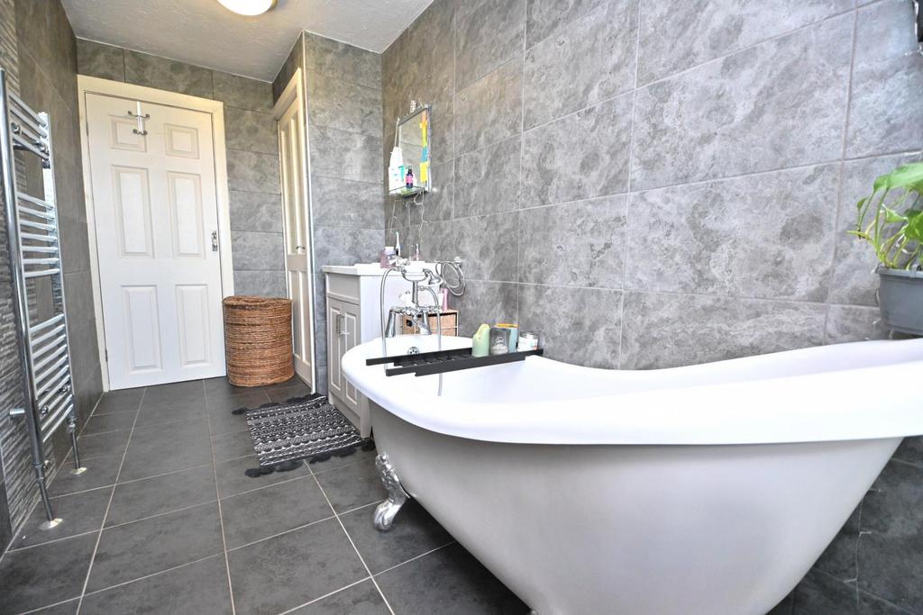Chorley Road, Westhoughton, Bolton, BL5 3 NS - STUN