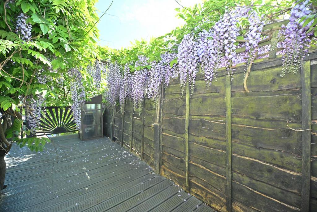 Chorley Road, Westhoughton, Bolton, BL5 3 NS - STUN