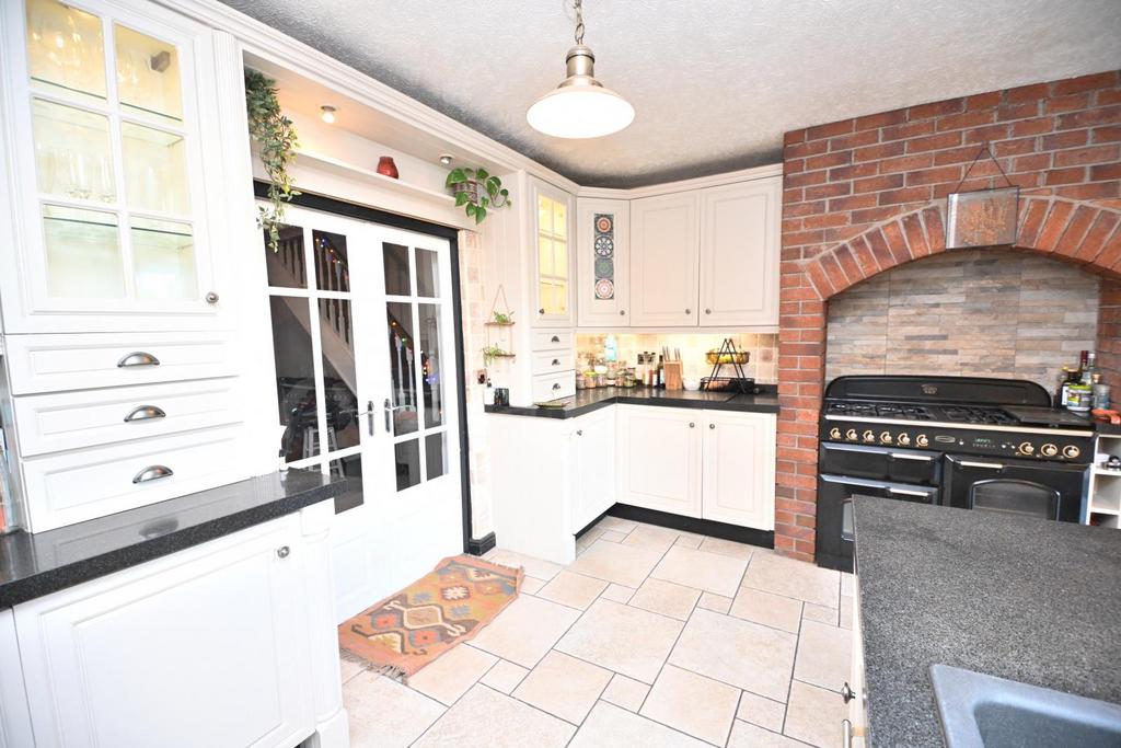 Chorley Road, Westhoughton, Bolton, BL5 3 NS - STUN