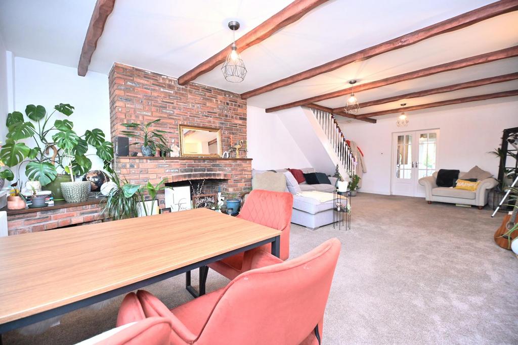 Chorley Road, Westhoughton, Bolton, BL5 3 NS - STUN