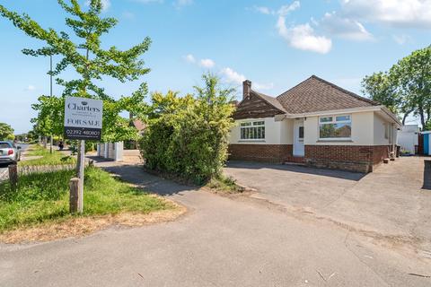 3 bedroom bungalow for sale, Milton Road, Hampshire PO7
