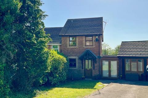 44 Brynheulog, Brynmenyn, Bridgend, CF32 9HP