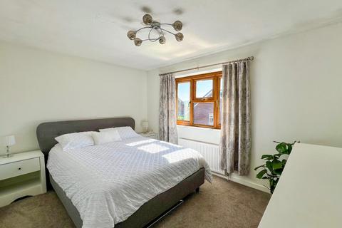 44 Brynheulog, Brynmenyn, Bridgend, CF32 9HP