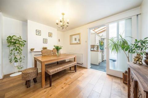 52 Couthurst Road, London, SE3 8TW