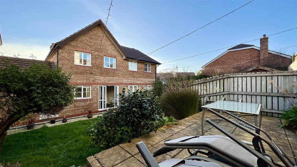 194 EBB85-E7 CD-46 BD-ACE8-197 D08 F7 B3 F1.jpeg