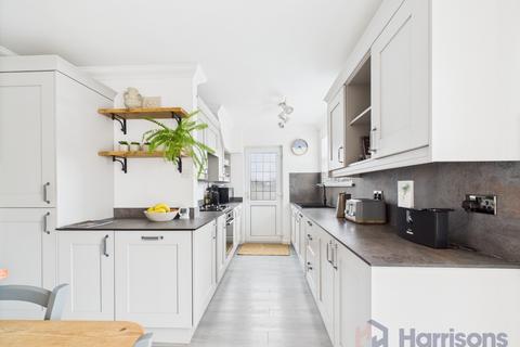 3 bedroom semi-detached house for sale, Woodlands Road, Sittingbourne, Kent, ME10 4SP