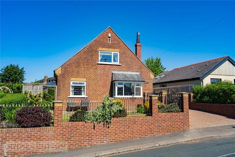 3 bedroom detached house for sale, Moor Hill Road, Salendine Nook, Huddersfield, HD3