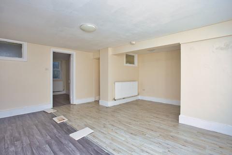1 bedroom flat for sale, Folkestone Road, Dover, CT17