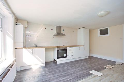 1 bedroom flat for sale, Folkestone Road, Dover, CT17