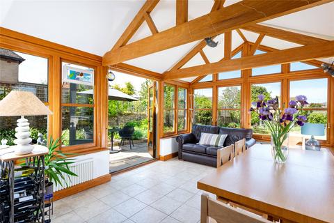 4 bedroom detached house for sale, Northampton Road, Denton, Northamptonshire, NN7