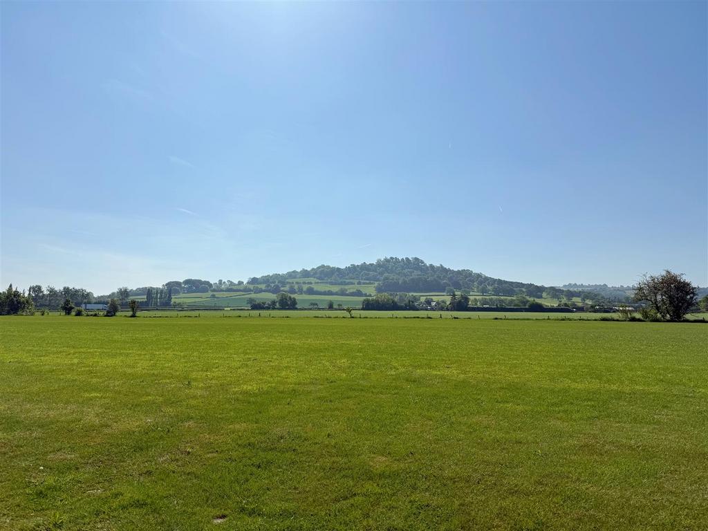 Countryside Views to Front