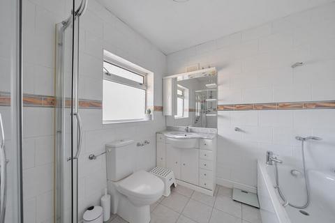 47 Raleigh Drive, London, N20 0UX