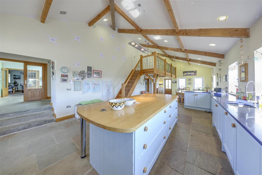 Kitchen Alt