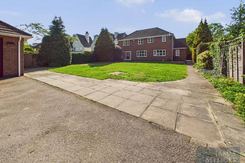 5 bedroom detached house for sale, Loughborough Road, Birstall, Leicester