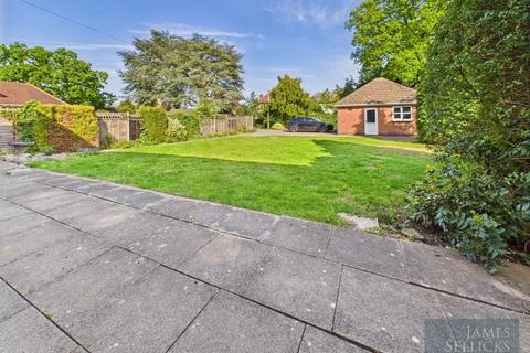 5 bedroom detached house for sale, Loughborough Road, Birstall, Leicester