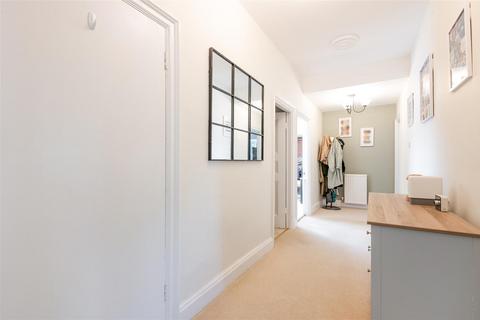 Flat 4, 9 Lynwood Road, Epsom, KT17 4LF
