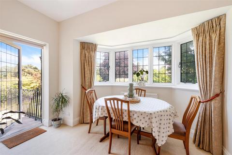 Flat 4, 9 Lynwood Road, Epsom, KT17 4LF