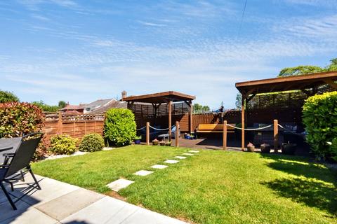 3 bedroom detached house for sale, Victoria Gardens, Normanton, Wakefield