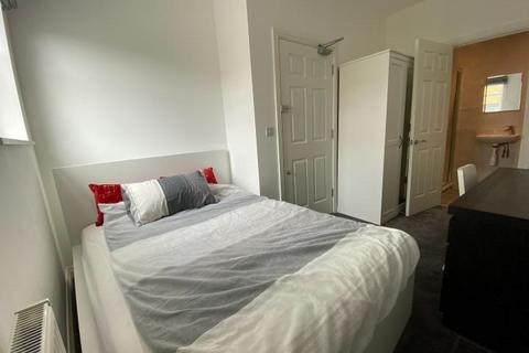 220 Brixton Hill, London, SW2 1HE