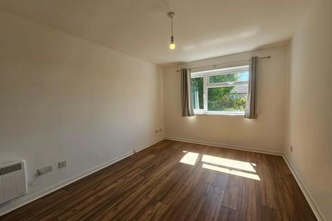 1 bedroom flat for sale, Woodcote Valley Road, Purley