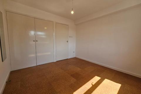 1 bedroom flat for sale, Woodcote Valley Road, Purley
