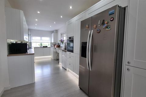 22 Douglas Road, Hollywood, Birmingham, B47 5JZ