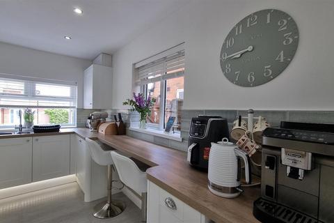22 Douglas Road, Hollywood, Birmingham, B47 5JZ