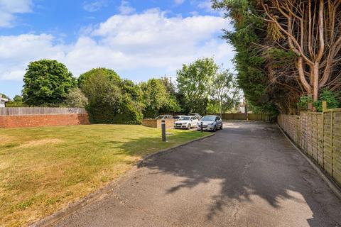 undefined, Hook Road, Surbiton KT6