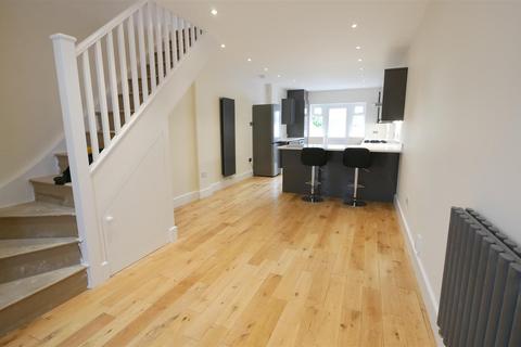 2 bedroom semi-detached house to rent, Tolmers Road, Cuffley