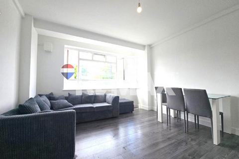 3 bedroom flat to rent, Beaumont Court Upper Clapton Road, London E5
