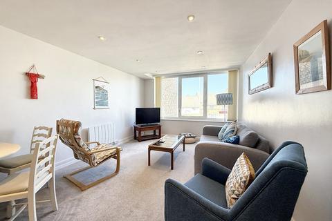 undefined, West Bay