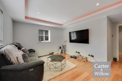 2 bedroom apartment to rent, Liberty Court, Barking, Essex