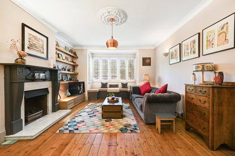 6 Vanbrugh Fields, London, SE3 7TZ